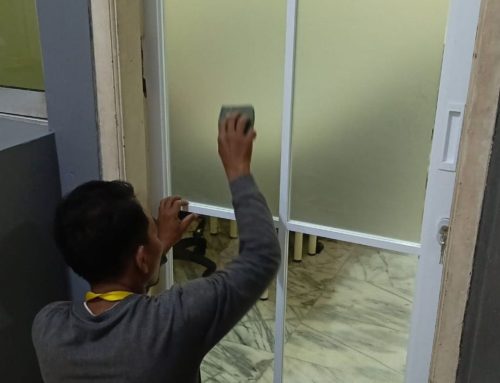 Pemasangan Sandblast Kaca